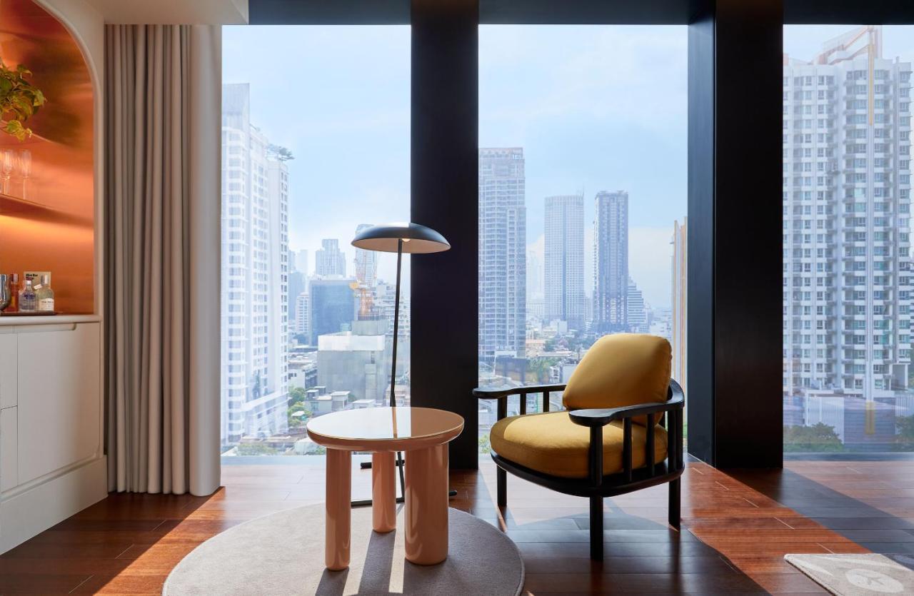 The Standard, Bangkok Mahanakhon Esterno foto A room at the hotel