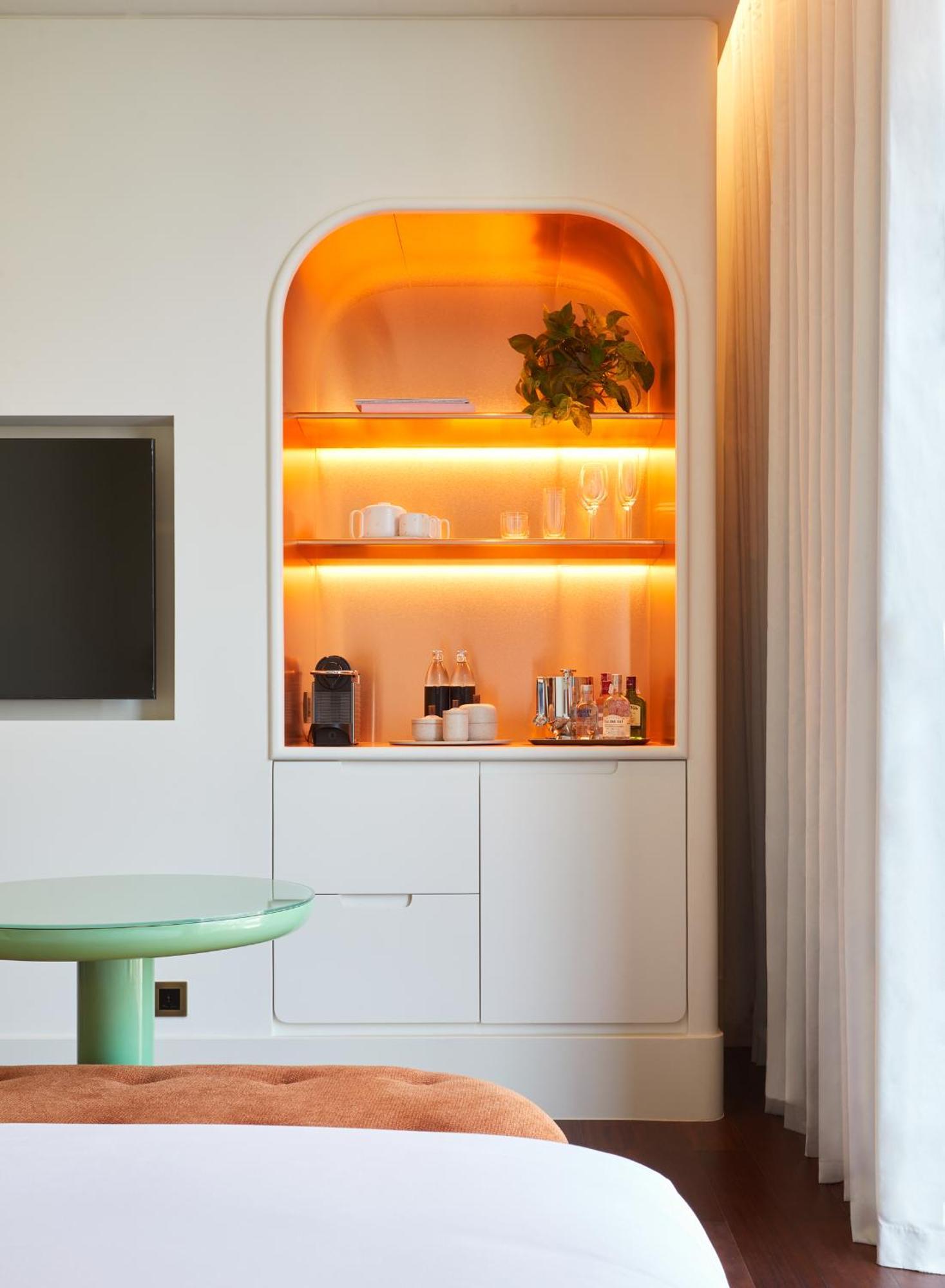The Standard, Bangkok Mahanakhon Esterno foto A Nespresso machine in a hotel room